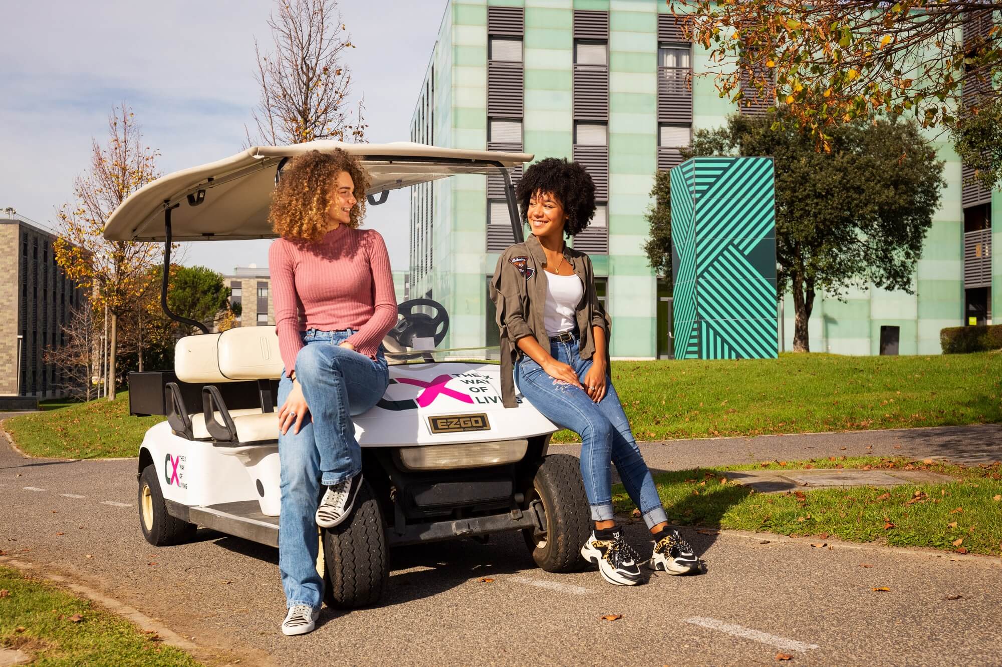 Qualifications and Duties of Cart Girl Jobs May Surprise You